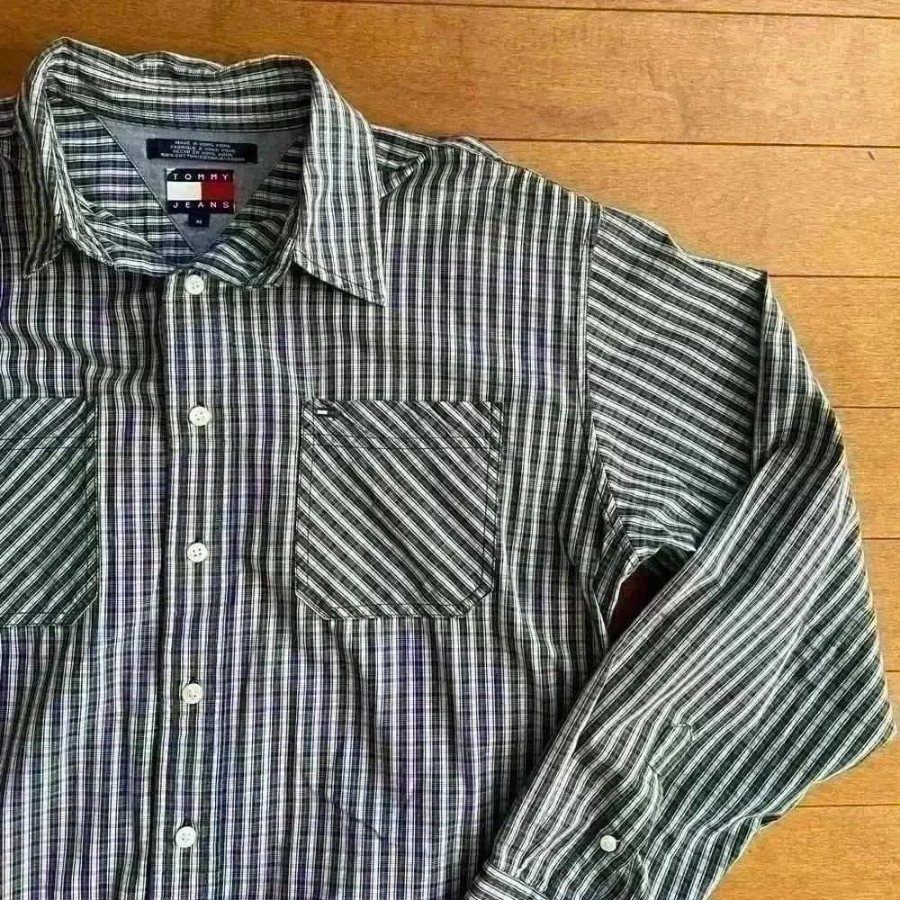 Tommy Jeans | Men’s vintage TH button down long sleeve plaid shirt size medium